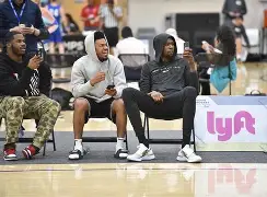 九洲娱乐平台- Uzi在快船比赛中出色防守杜兰特与50激战DWG分钟，现场解说直呼：风云突变西汉姆加时末段防线松动